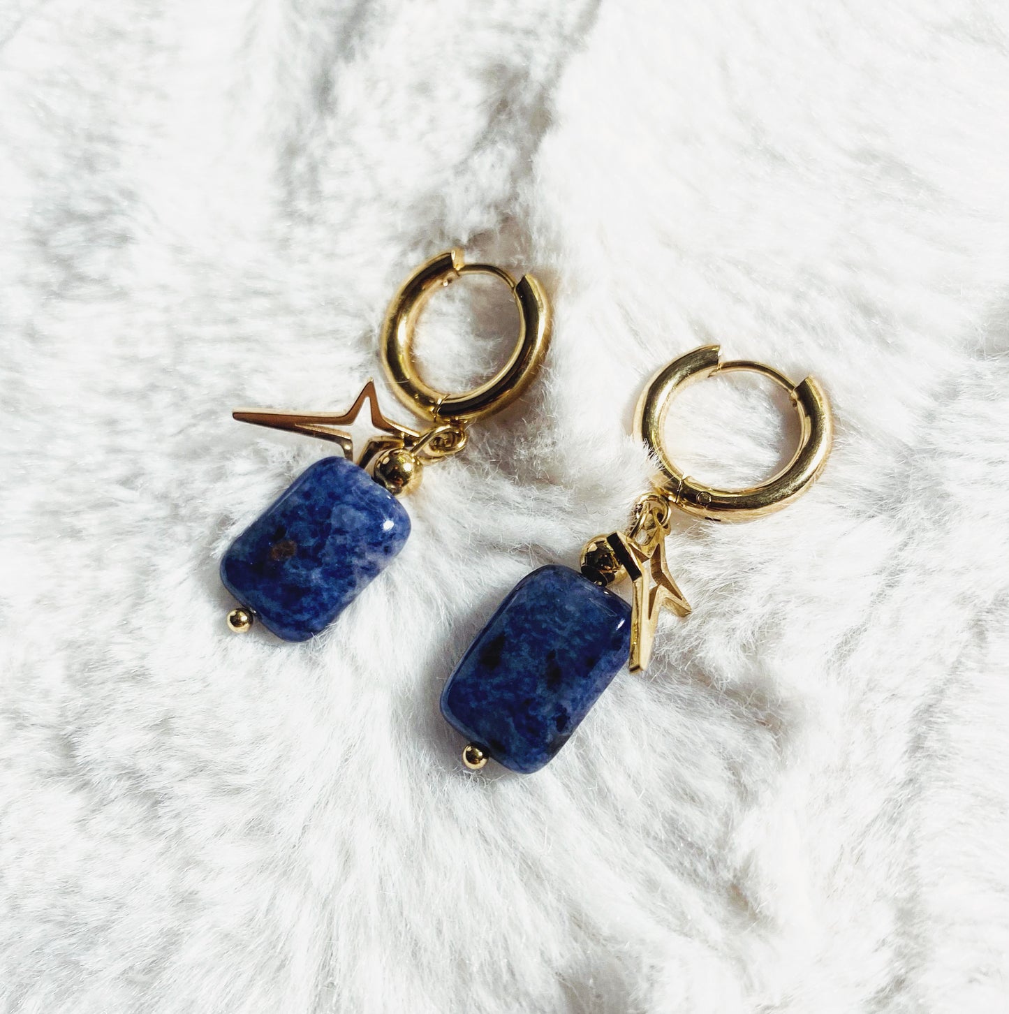 Boucles d’oreilles pendantes pierre et charm