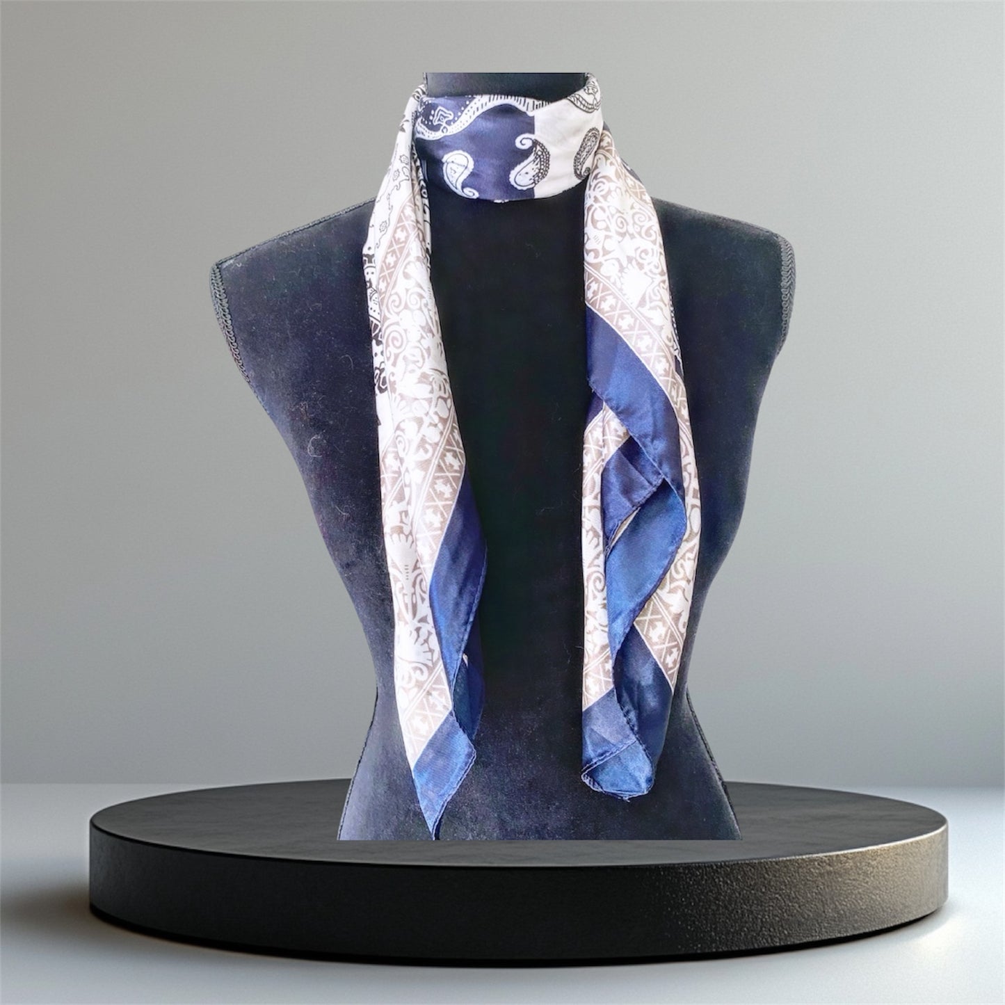 Grand foulard effet soie