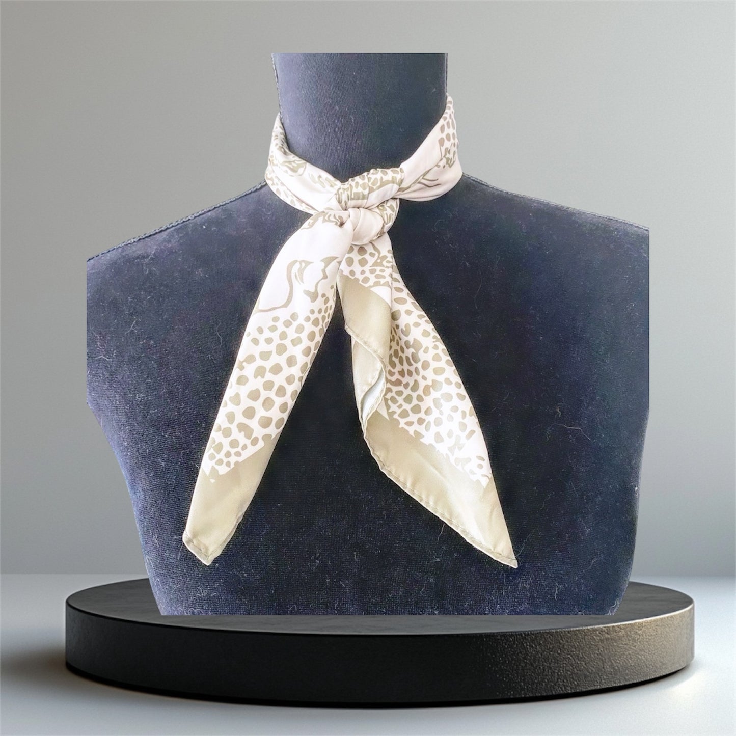 Foulard effet soie