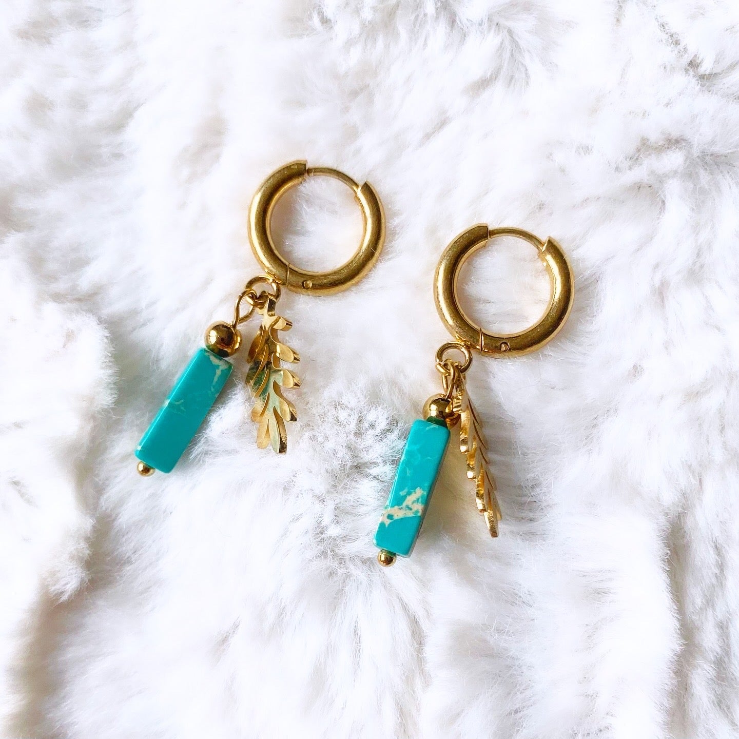 Boucles d’oreilles pendantes pierre et charm