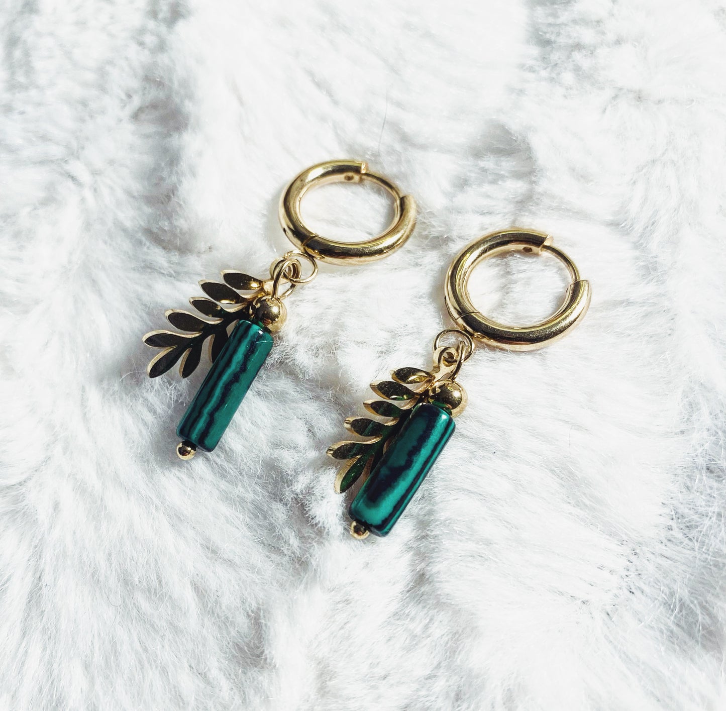 Boucles d’oreilles pendantes pierre et charm