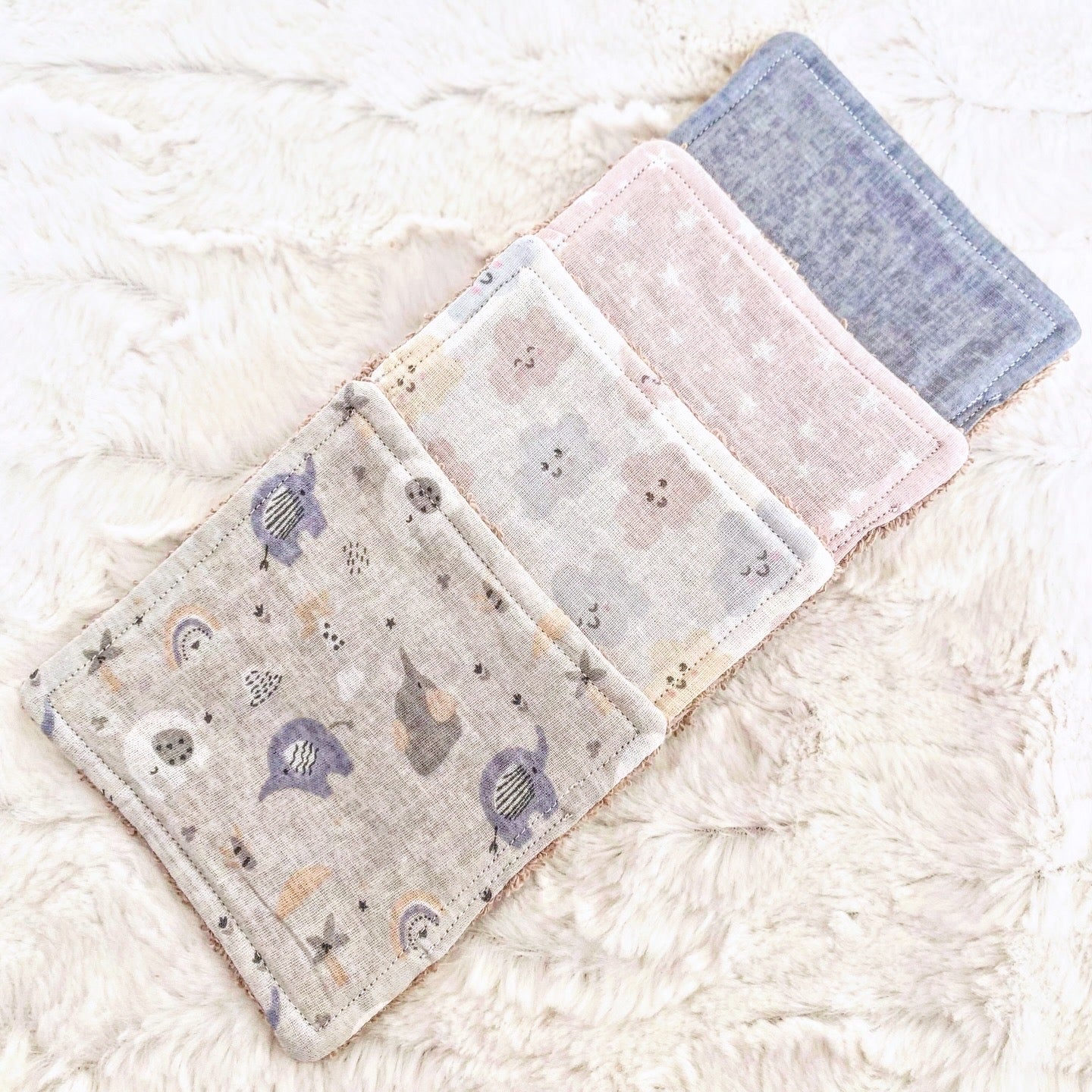 Lot de 4 lingettes démaquillantes
