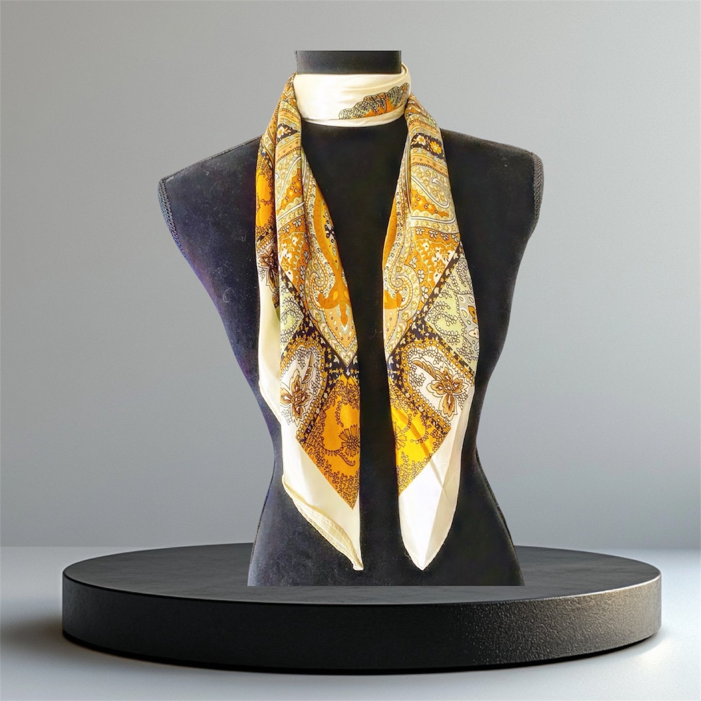 Grand foulard effet soie