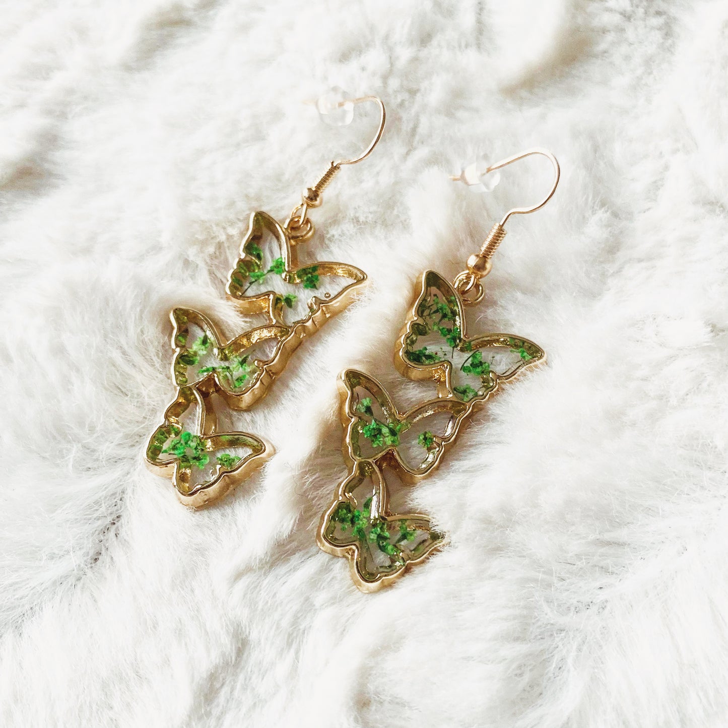 Boucles d’oreilles fleurs résine