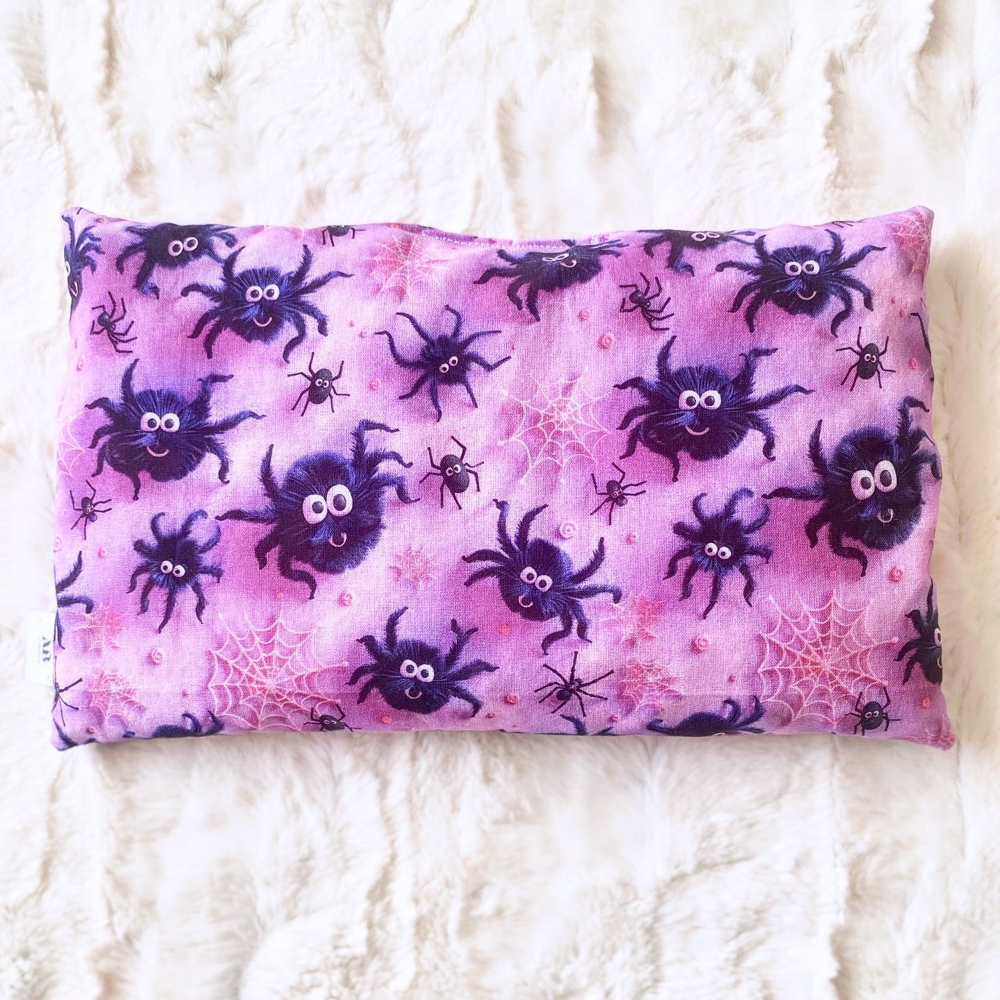 Grande bouillotte sèche aux noyaux de cerise – Collection Halloween