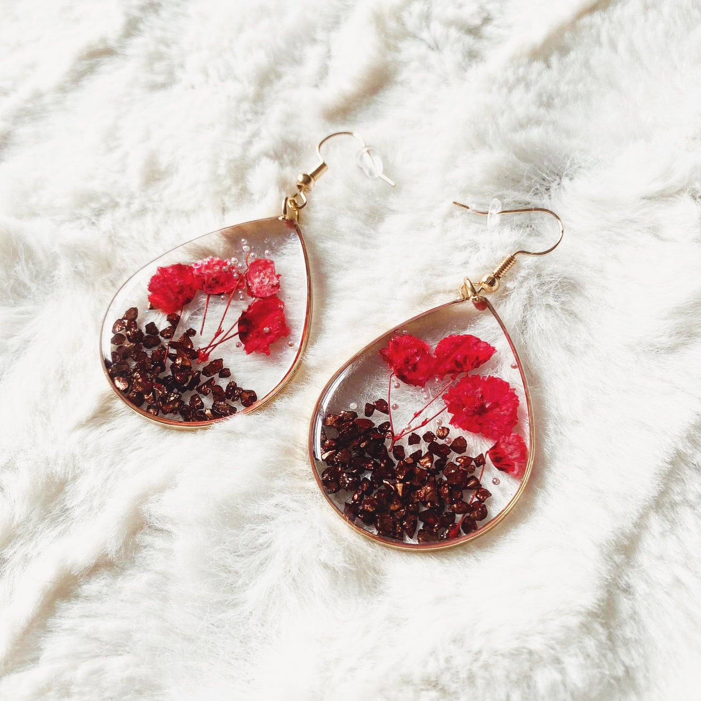 Boucles d’oreilles fleurs résine