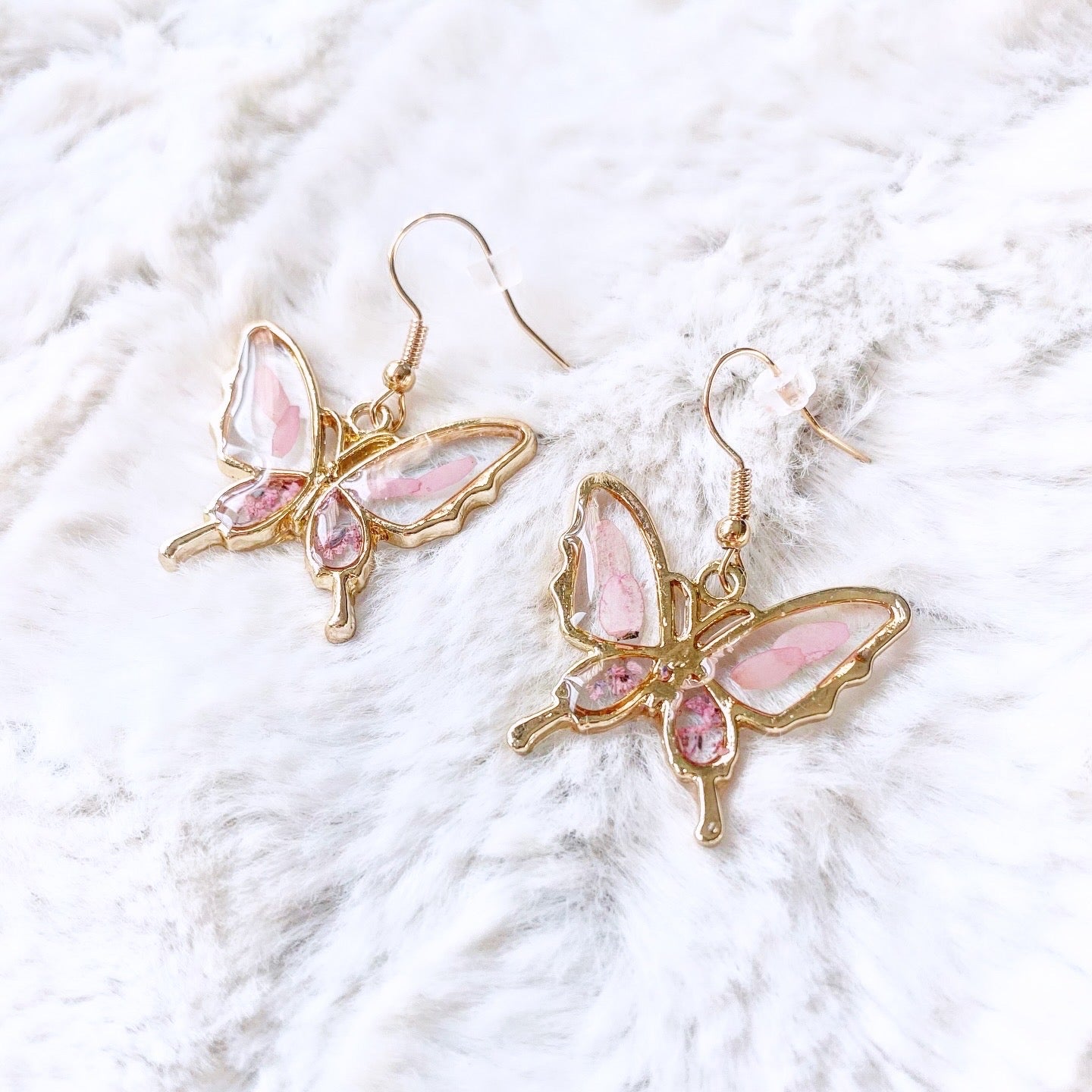 Boucles d’oreilles fleurs résine