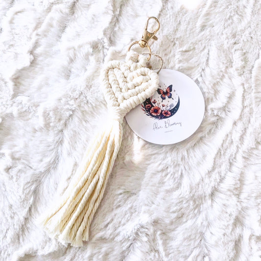 Porte-clefs cœur en macramé