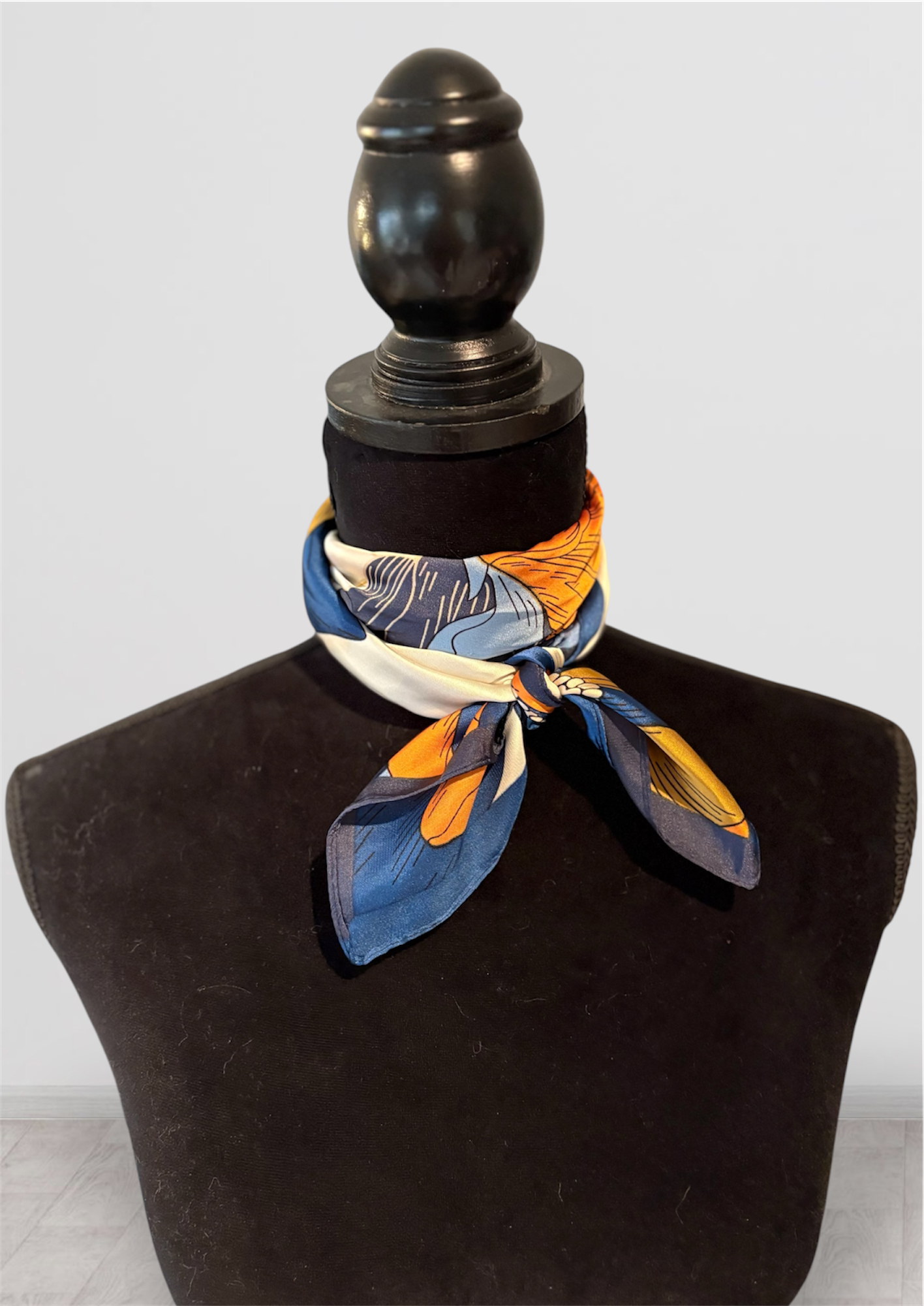 Moyen foulard effet soie (70x70cm)