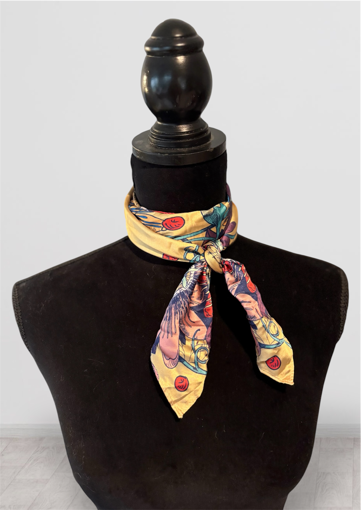 Moyen foulard effet soie (70x70cm)