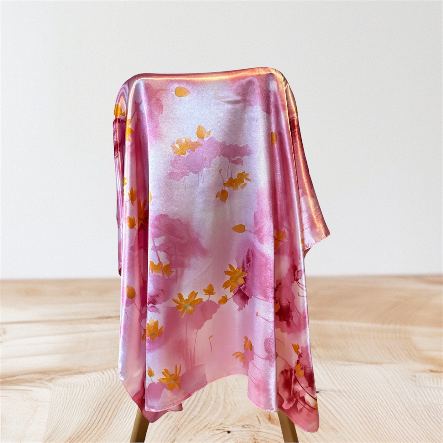 Grand foulard effet soie (90x90cm)